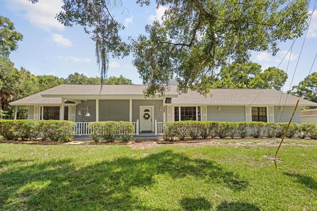 5229 PALM RIVER ROAD TAMPA, FL 33619