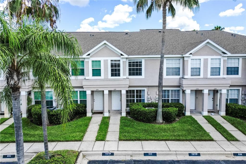 632 KENSINGTON LAKE CIRCLE BRANDON, FL 33511