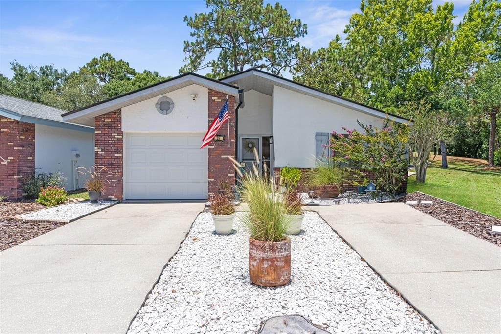 26 JAMAICA STREET HOMOSASSA, FL 34446
