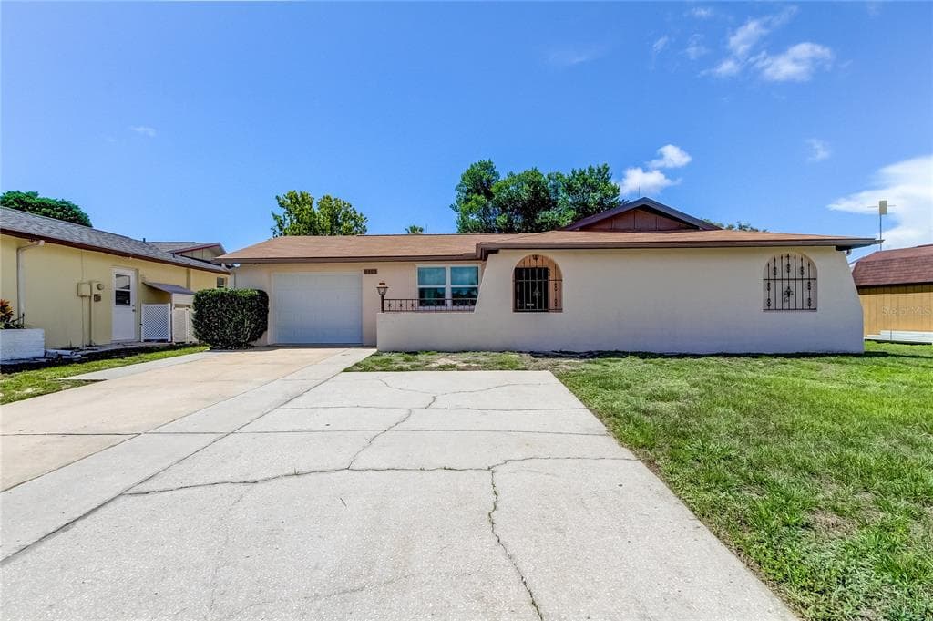 9403 LAKE CHRISTINA LANE PORT RICHEY, FL 34668