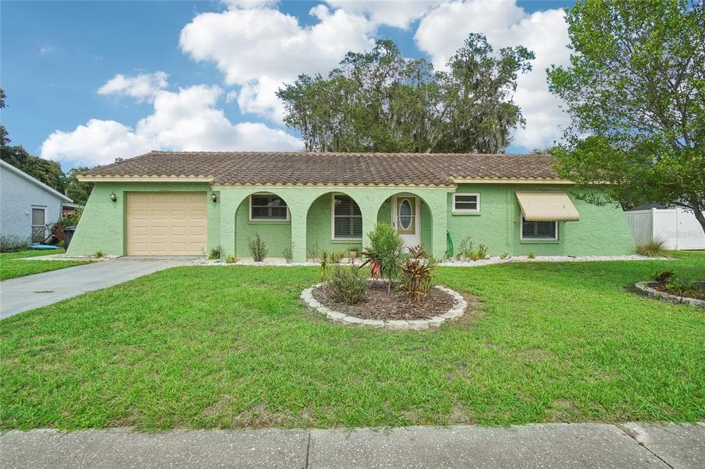 8410 ANGELA COURT ZEPHYRHILLS, FL 33541