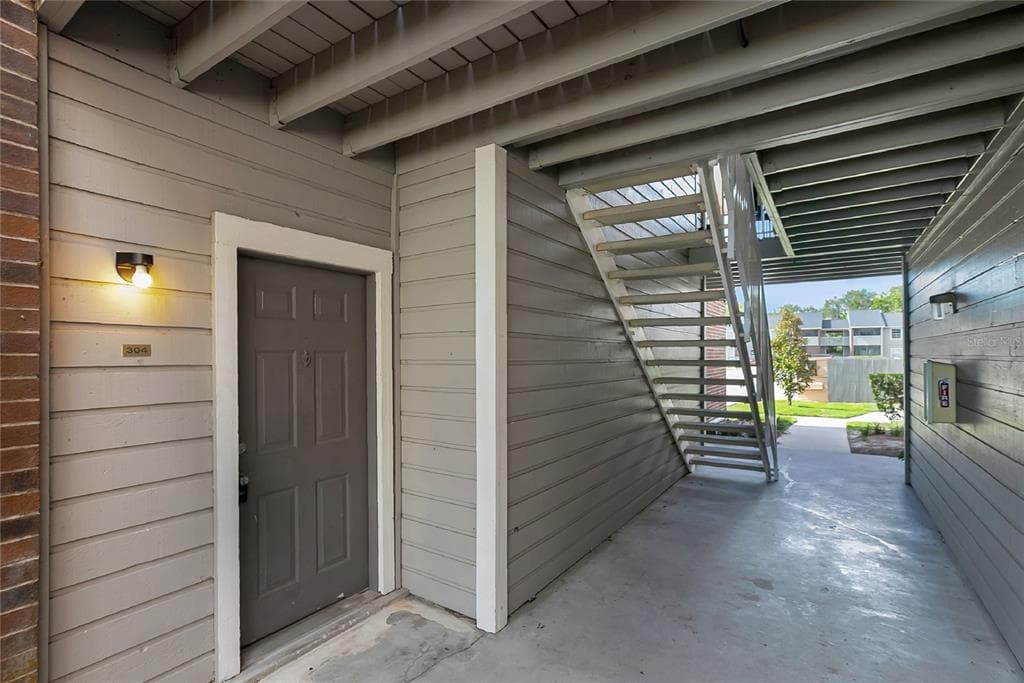 1400 GANDY BOULEVARD N UNIT 304 ST PETERSBURG, FL 33702