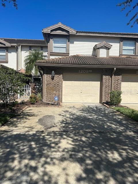 1208 CLAYS TRAIL OLDSMAR, FL 34677