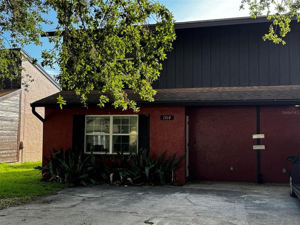 1364 FAIRWAY DRIVE LAKELAND, FL 33801
