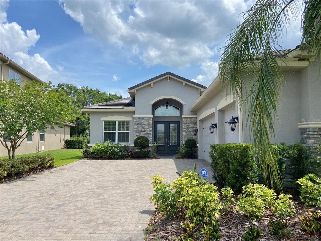 31134 SPRUCEBERRY COURT WESLEY CHAPEL, FL 33543