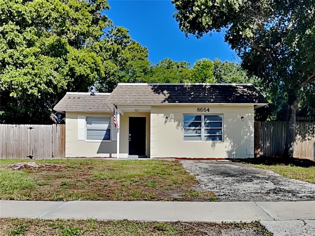 8664 MOCKINGBIRD LANE SEMINOLE, FL 33777