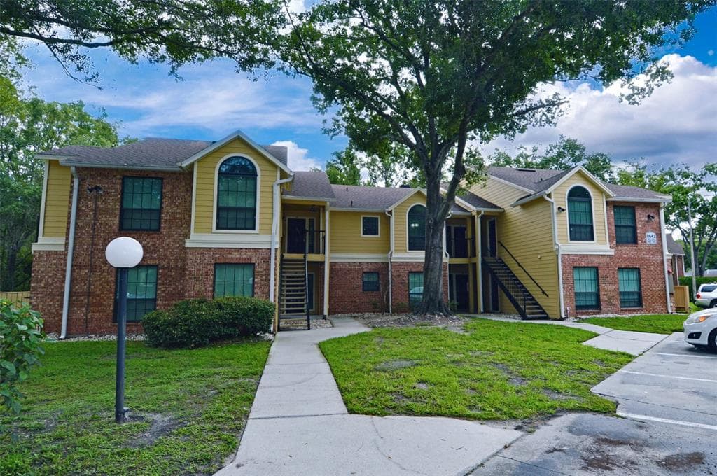 8642 MALLARD RESERVE DRIVE UNIT 102 TAMPA, FL 33614