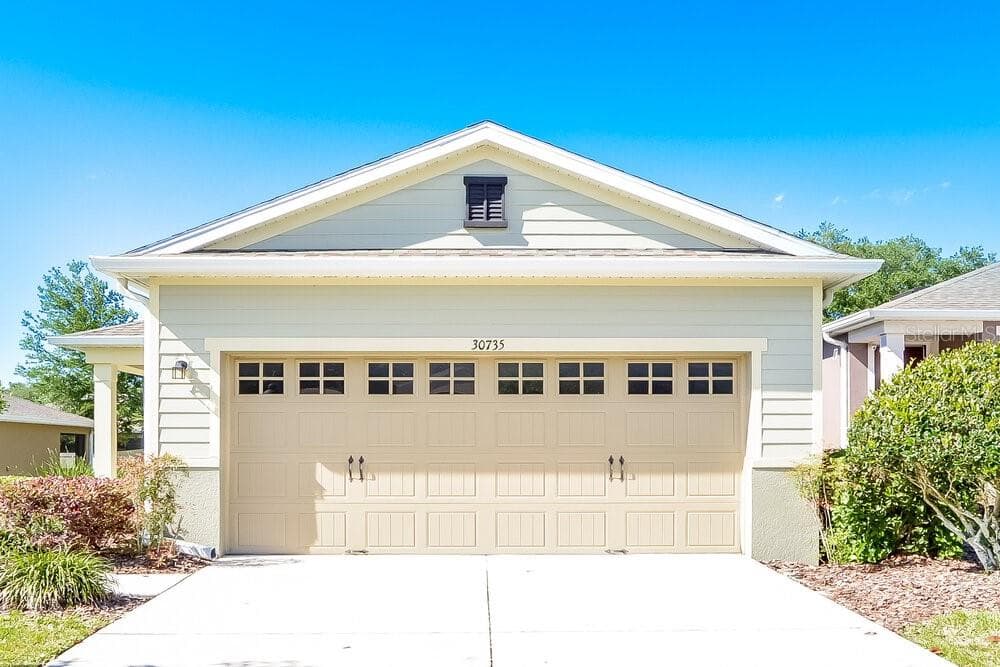 30735 LIPIZZAN TERRACE MOUNT DORA, FL 32757