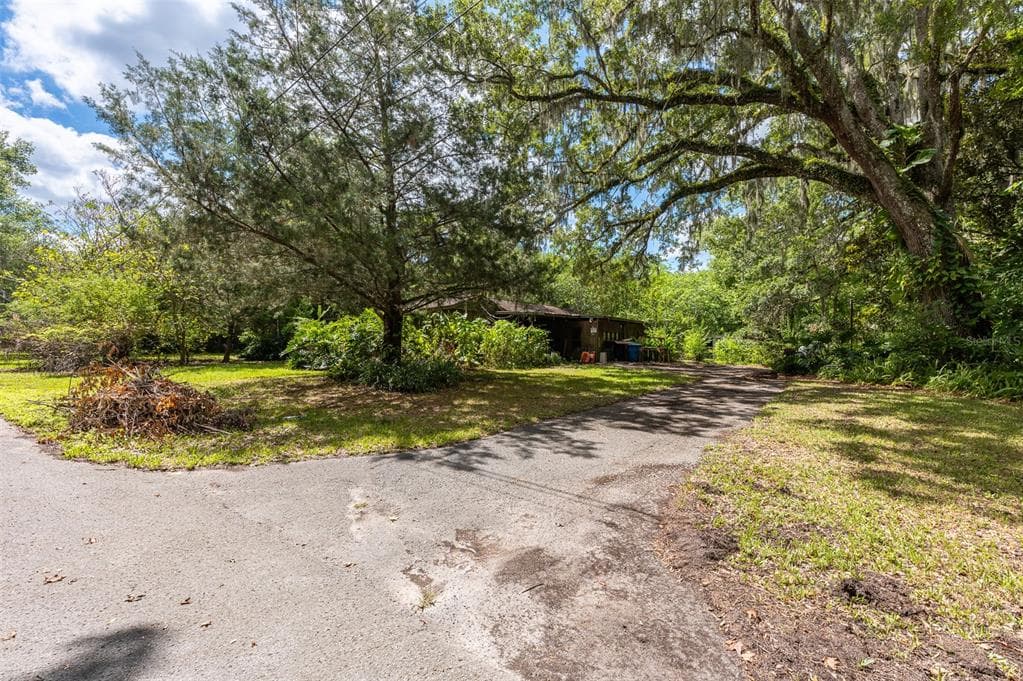 283 BRENNAN STREET BROOKSVILLE, FL 34601