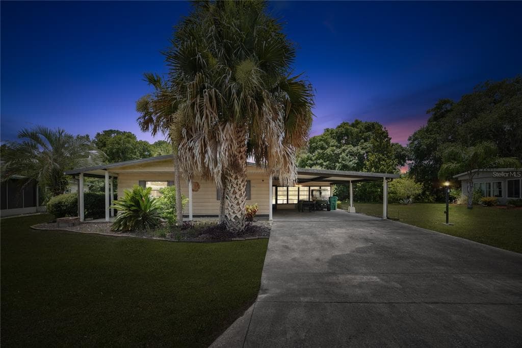 5556 COLUMBUS CIRCLE WILDWOOD, FL 34785
