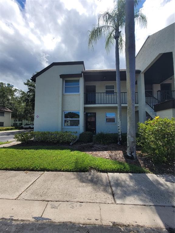 1100 E BAY DRIVE UNIT 7 LARGO, FL 33770