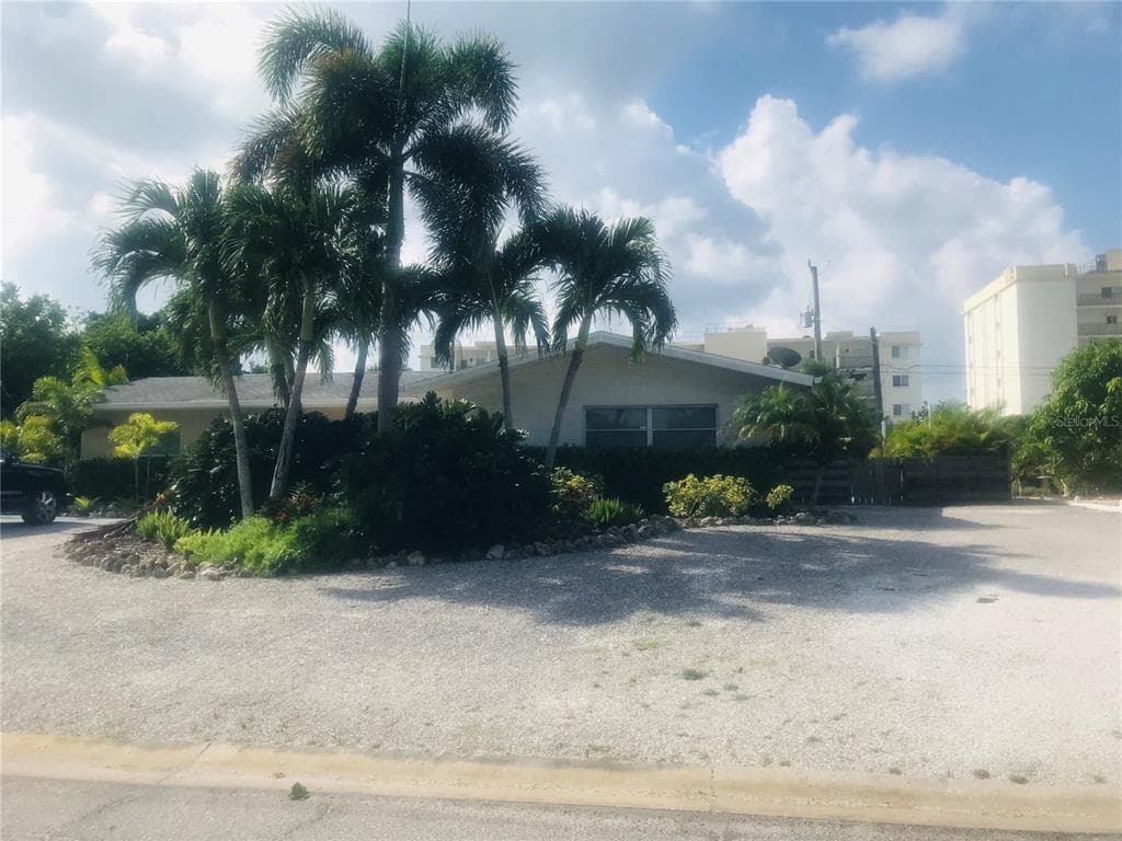 5572 CAPE AQUA DRIVE SARASOTA, FL 34242