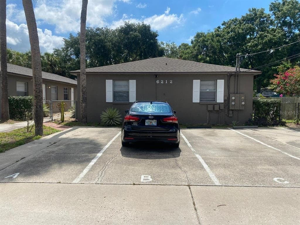 6212 S MACDILL AVENUE UNIT B TAMPA, FL 33611