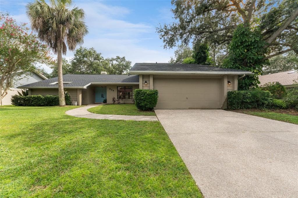 624 FAYETTE DRIVE N SAFETY HARBOR, FL 34695