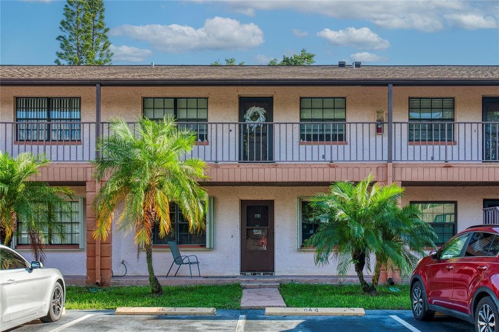 13250 RIDGE ROAD UNIT 6B4 LARGO, FL 33778