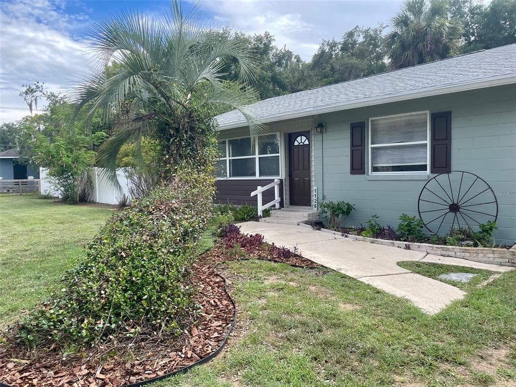 1126 HILLCREST COURT EUSTIS, FL 32726