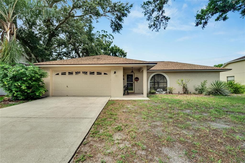 1802 PADDOCK DRIVE PLANT CITY, FL 33566