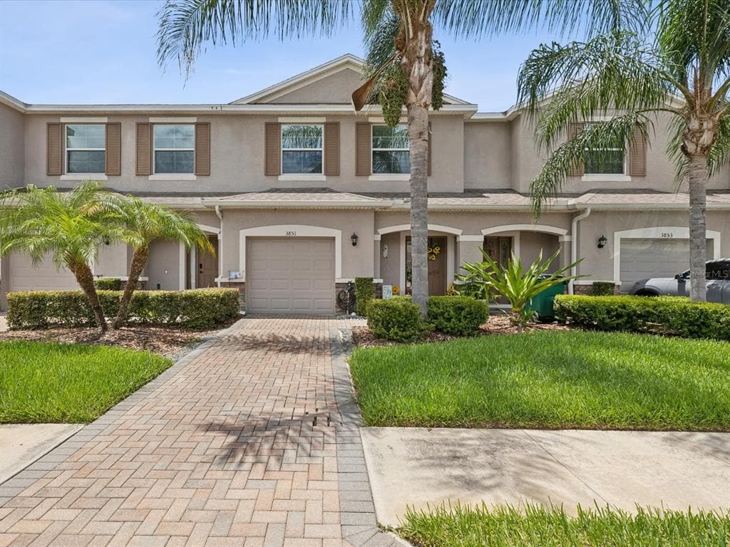 3851 SILVERLAKE WAY WESLEY CHAPEL, FL 33544