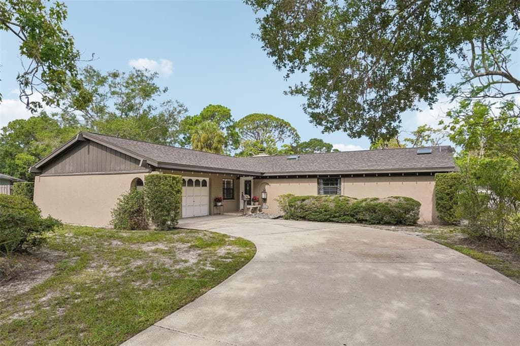 8314 W HIAWATHA STREET TAMPA, FL 33615