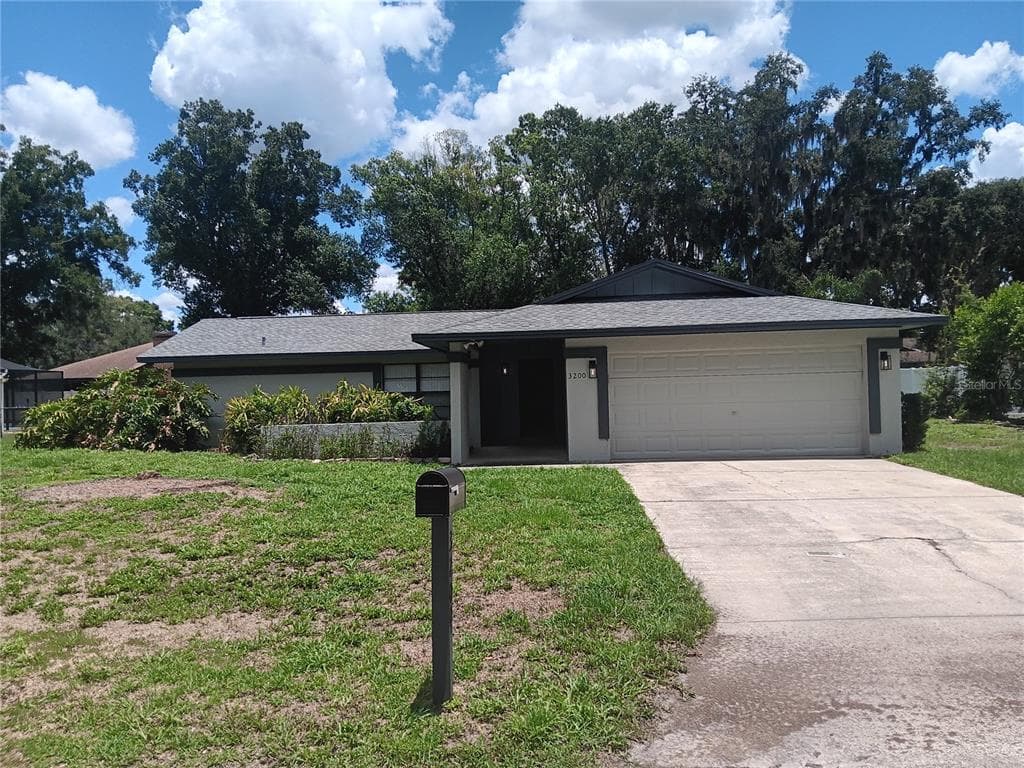 3200 BEA COURT LAND O LAKES, FL 34639