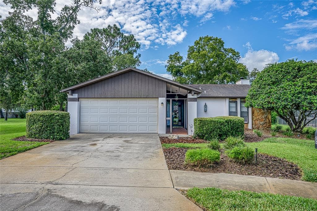 8910 WARRIOR WAY HUDSON, FL 34667
