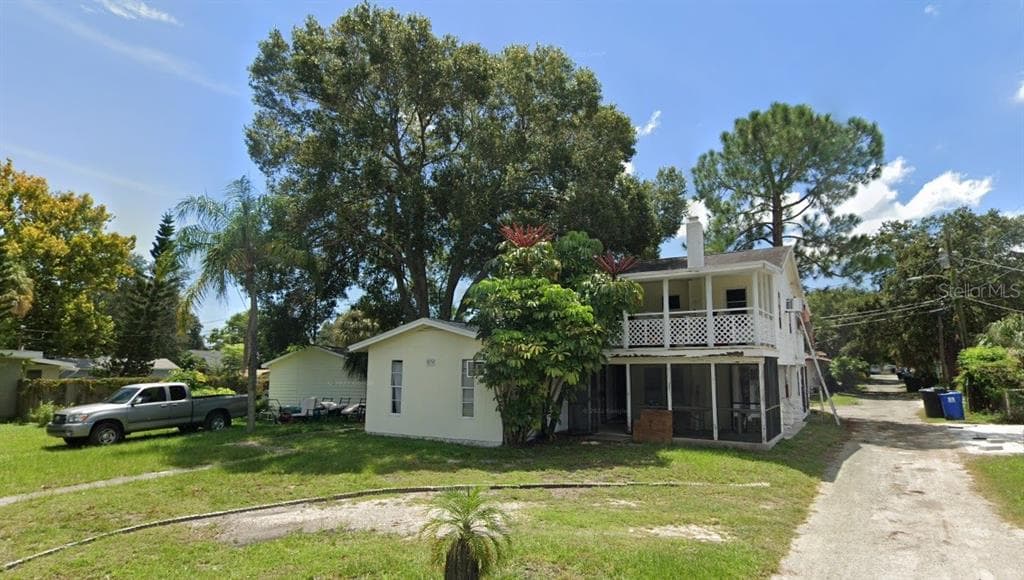 876 44TH AVE N ST PETERSBURG, FL 33703