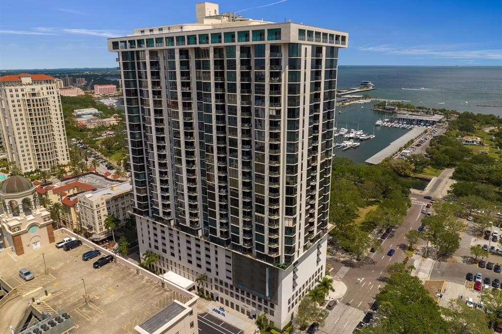 1 BEACH DRIVE SE UNIT 2314 ST PETERSBURG, FL 33701