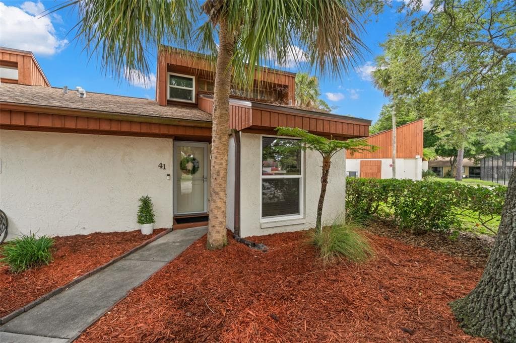 2052 SUNSET POINT ROAD UNIT 41 CLEARWATER, FL 33765