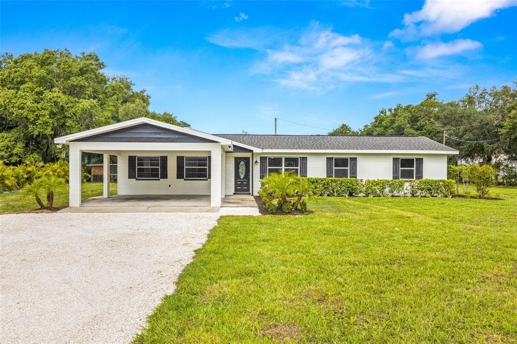 11823 S COUNTY ROAD 39 LITHIA, FL 33547