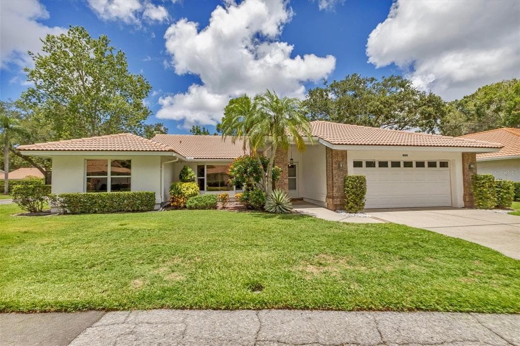 5720 GARDEN LAKES MAJESTIC BRADENTON, FL 34203