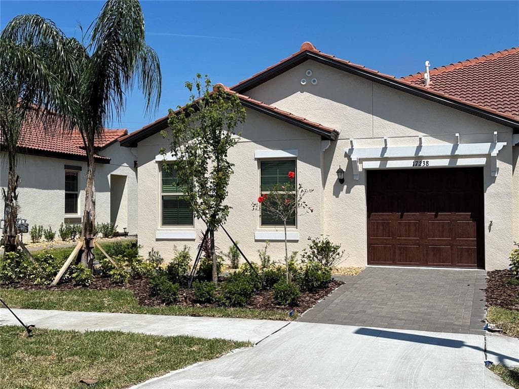 17238 HOLLY WELL AVENUE WIMAUMA, FL 33598