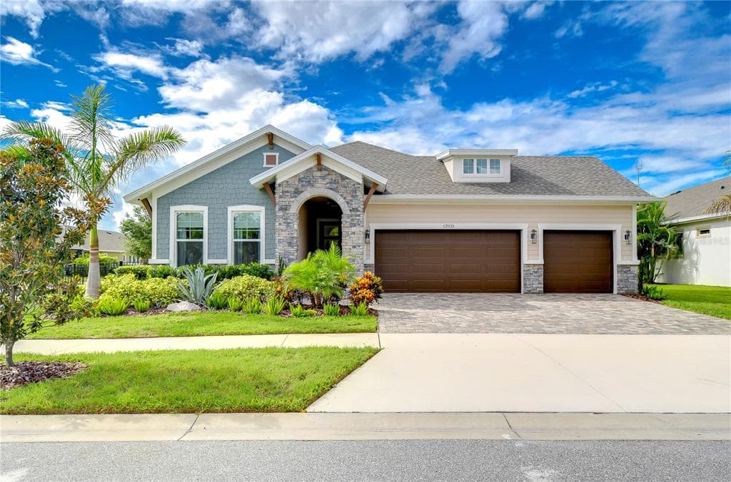 13931 KINGFISHER GLEN DRIVE LITHIA, FL 33547