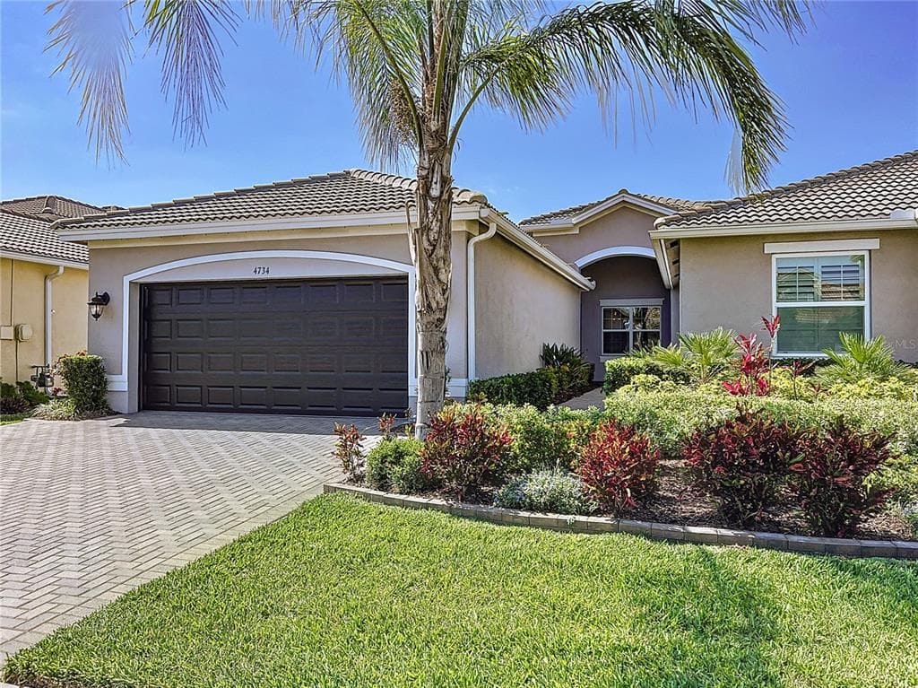 4734 AVILA LAKES DRIVE WIMAUMA, FL 33598