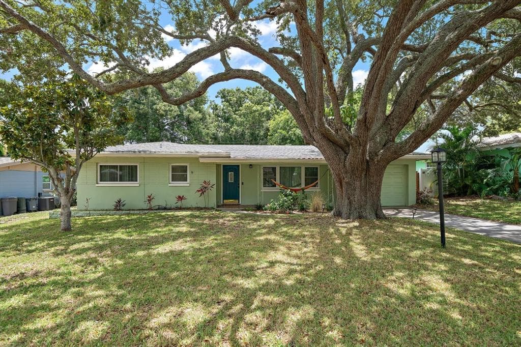 329 15TH AVENUE SW LARGO, FL 33770