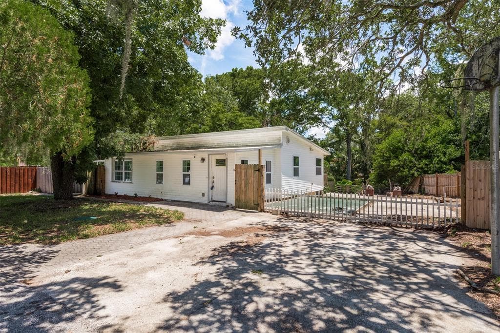 7140 RIVERRUN ROAD NEW PORT RICHEY, FL 34655