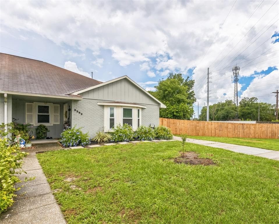 3282 LAUREL DALE DRIVE TAMPA, FL 33618