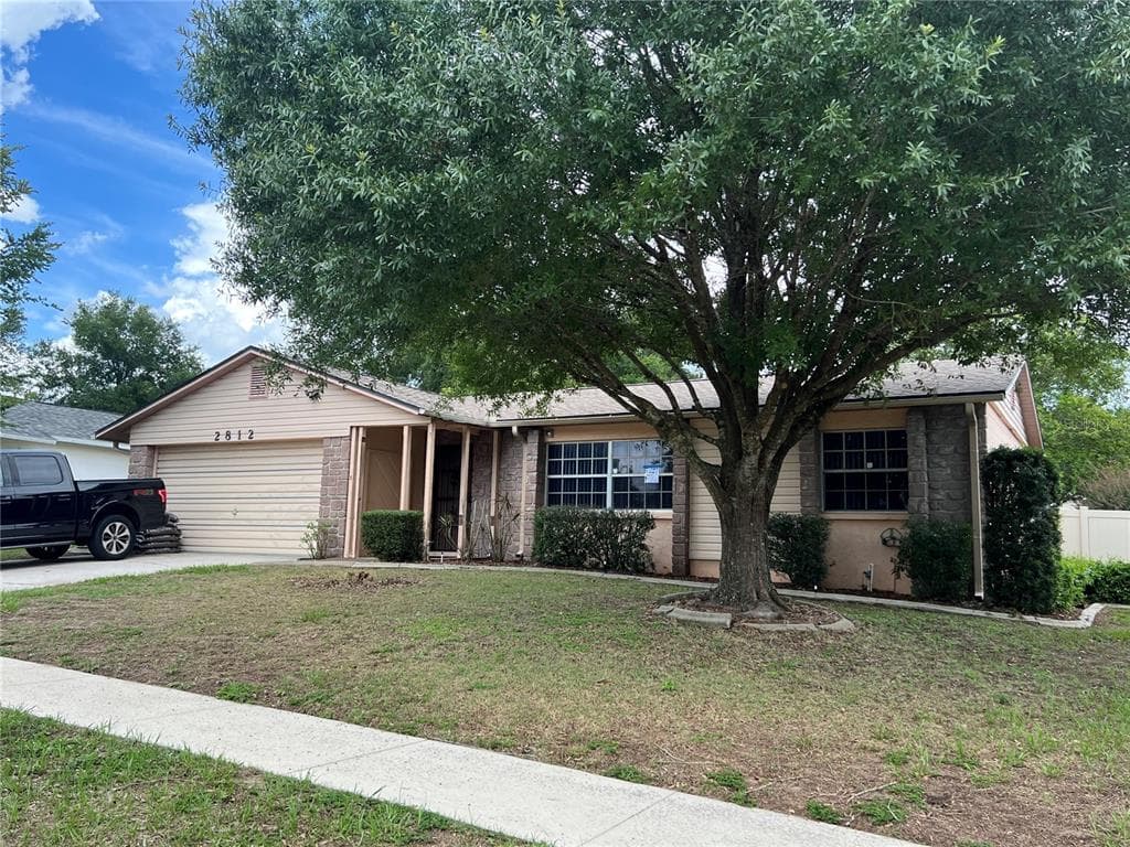 2812 LINDEN TREE STREET SEFFNER, FL 33584