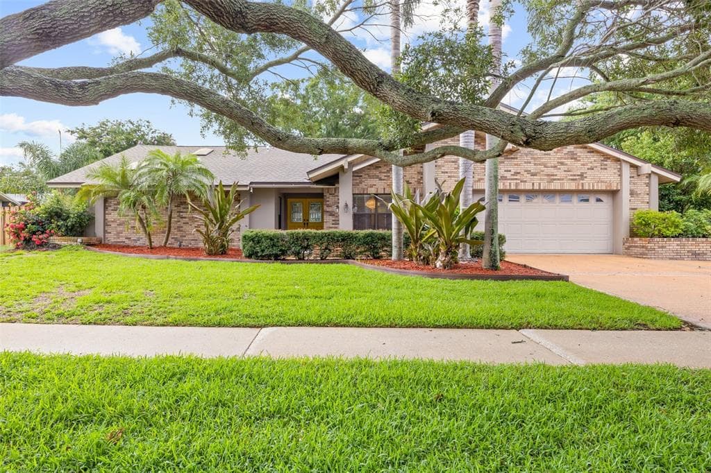 2687 BEAUMONT COURT CLEARWATER, FL 33761