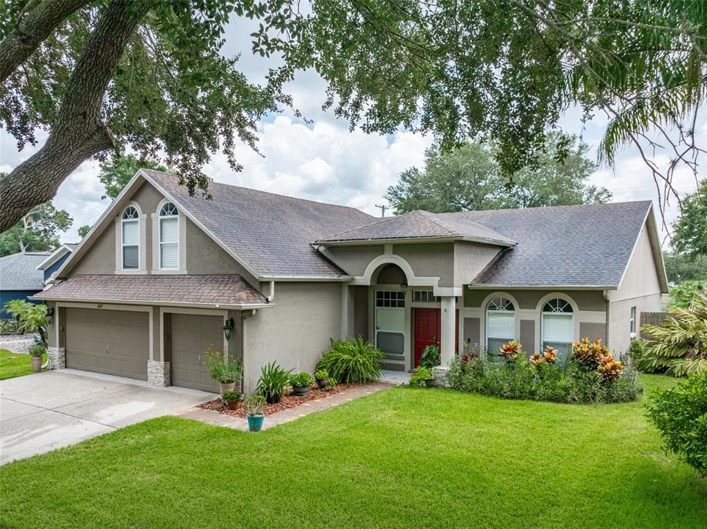 2827 LAUREL LEAF DRIVE