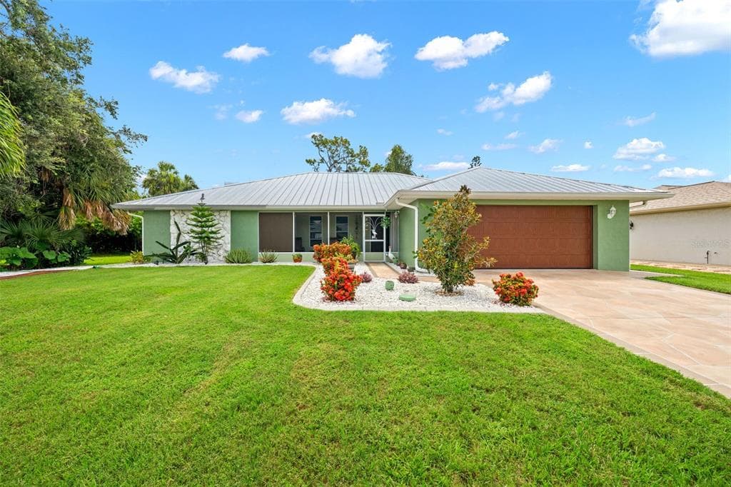 2290 SUNNINGLOW STREET PORT CHARLOTTE, FL 33948