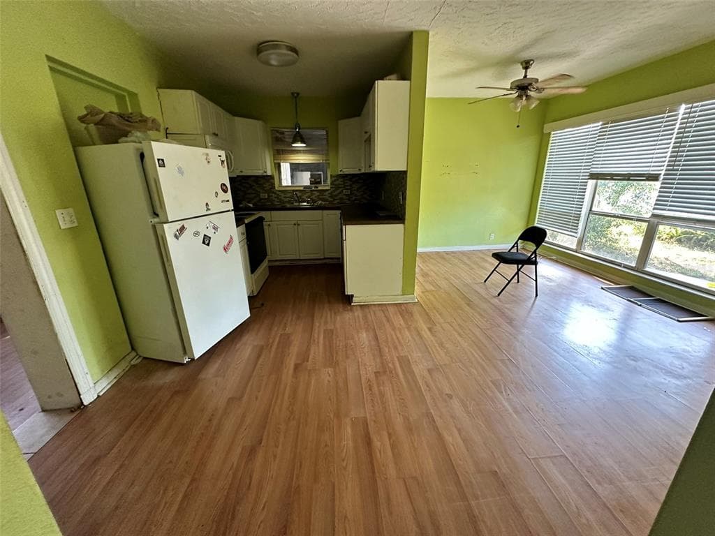 810 40TH AVENUE NE ST PETERSBURG, FL 33703