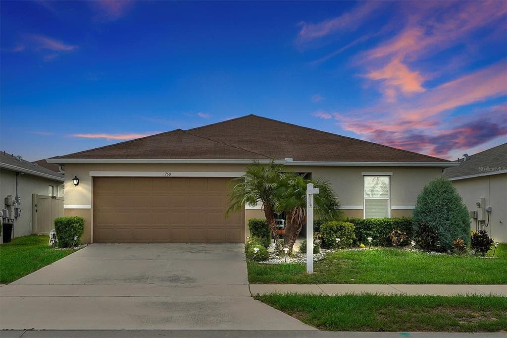 260 LAKE LUCERNE WAY WINTER HAVEN, FL 33881