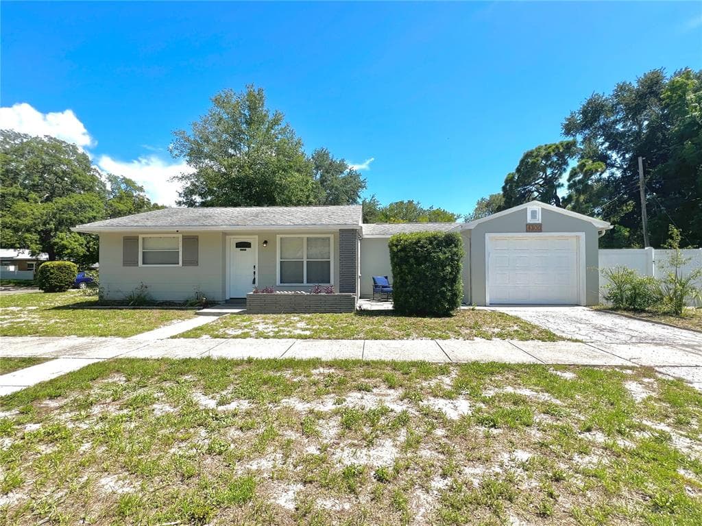 4300 17TH AVENUE S ST PETERSBURG, FL 33711