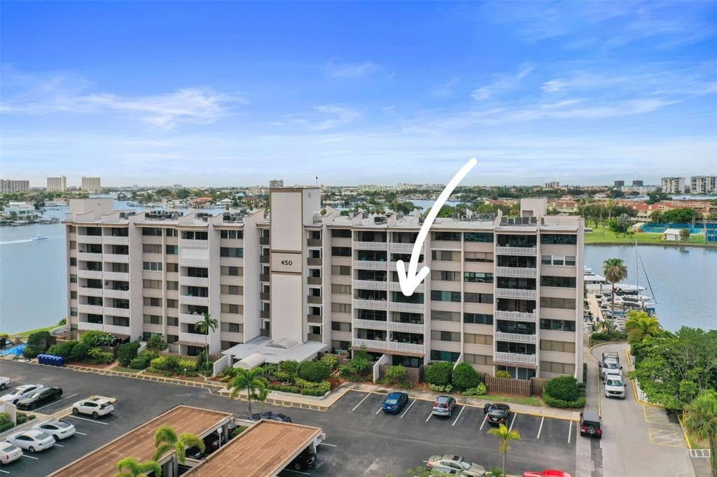 450 TREASURE ISLAND CAUSEWAY UNIT 502 TREASURE ISLAND, FL 33706