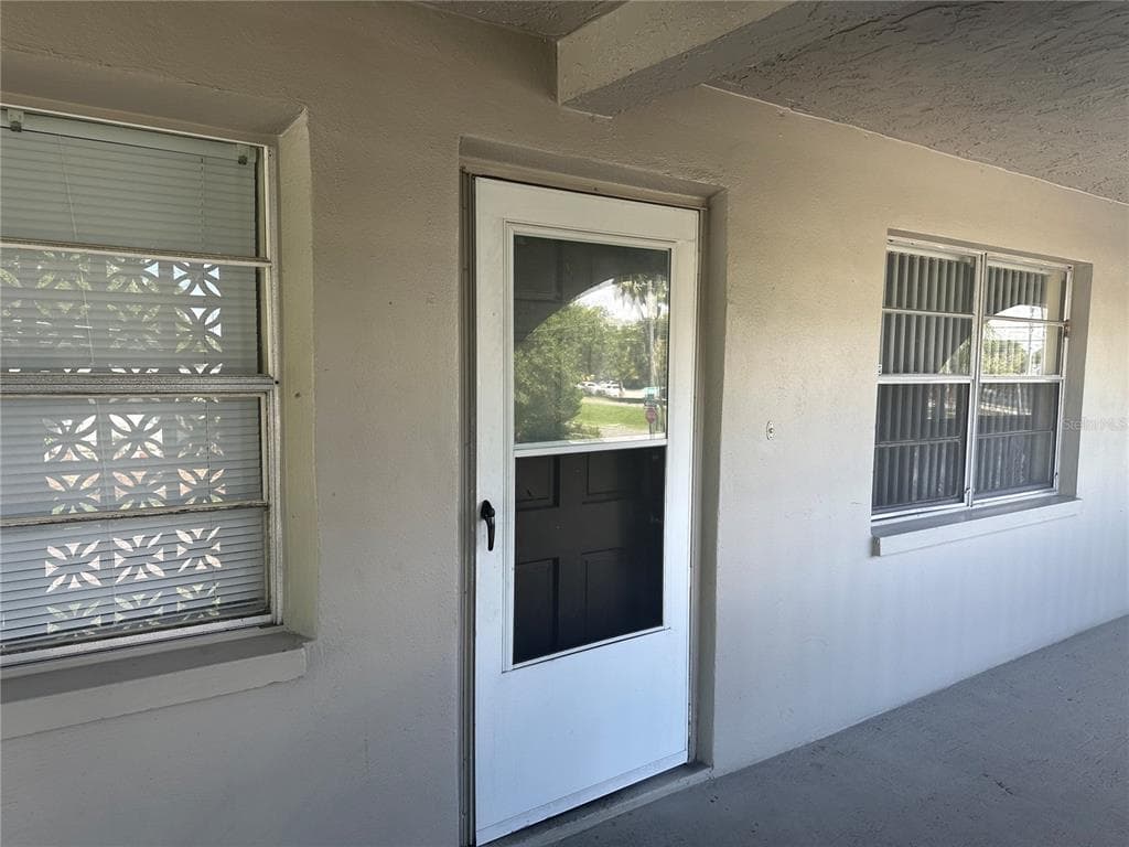 2176 WINCHESTER ROAD N UNIT 3 ST PETERSBURG, FL 33710