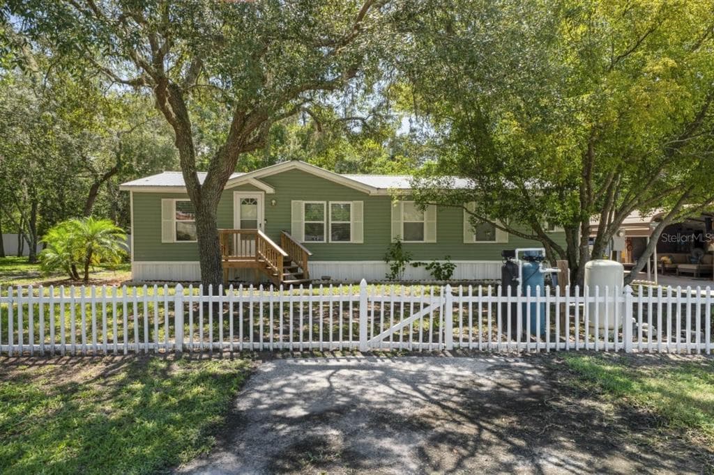 9255 ESTELLE STREET NEW PORT RICHEY, FL 34654