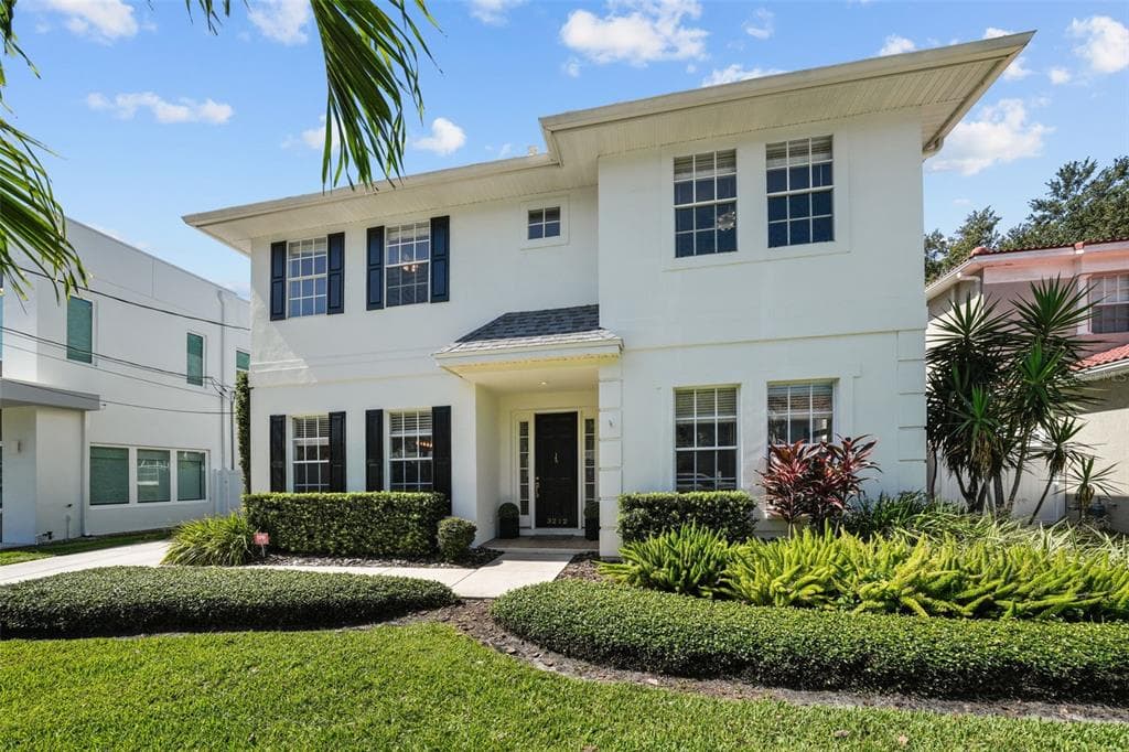 3212 W LAWN AVENUE TAMPA, FL 33611