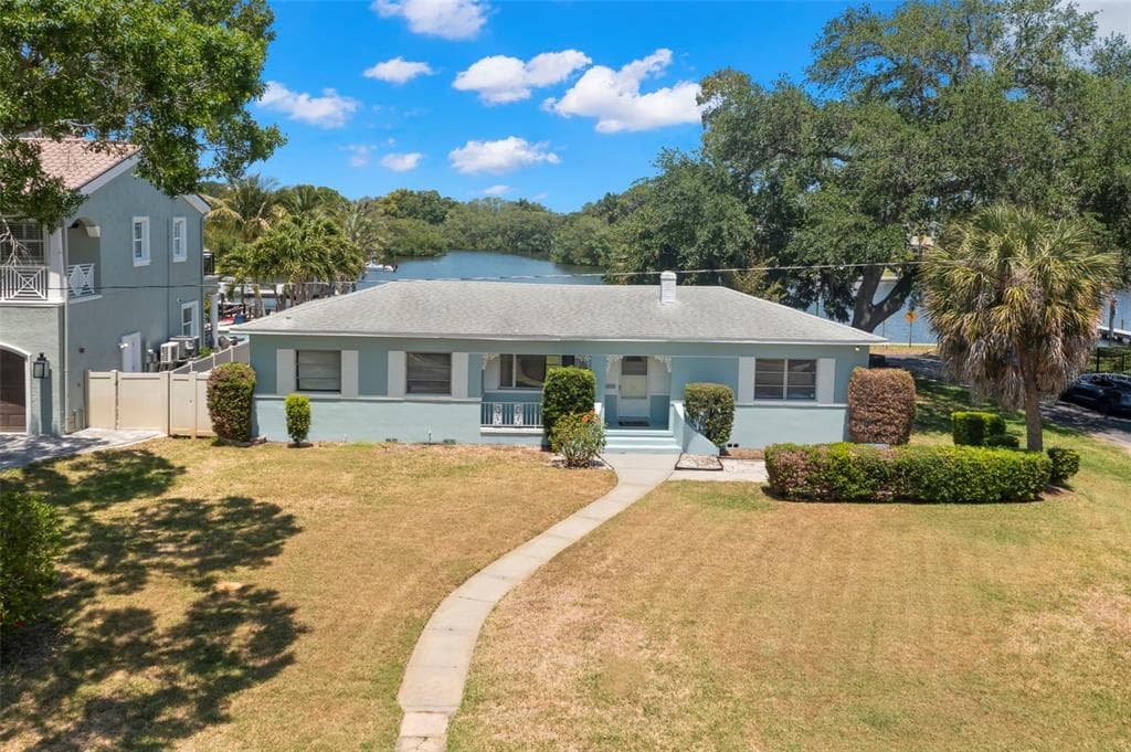 641 34TH AVENUE NE ST PETERSBURG, FL 33704