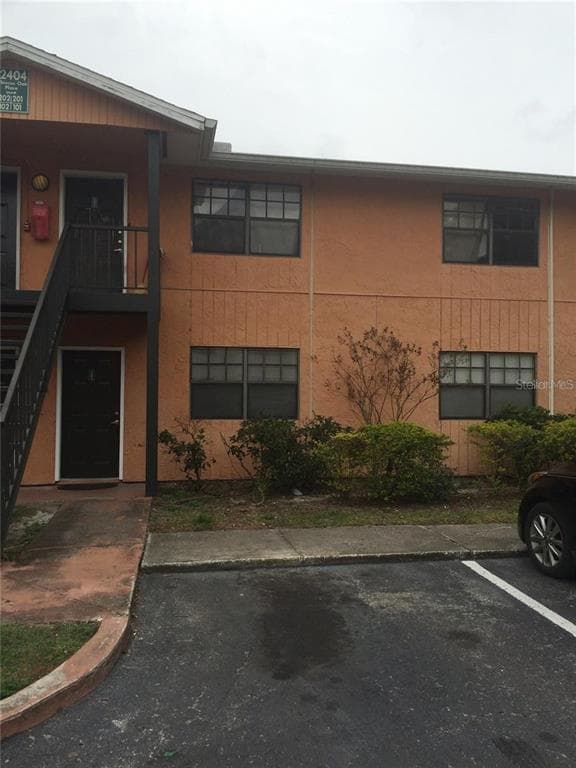 12404 HIBISCUS OAK PLACE UNIT 101 TAMPA, FL 33612