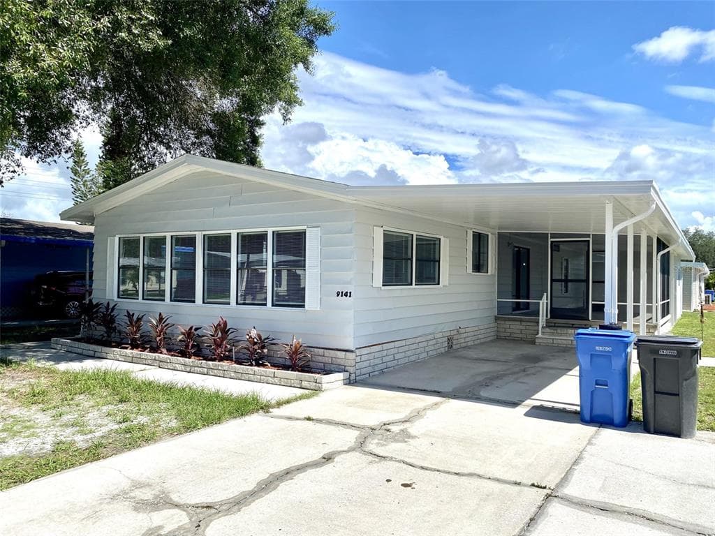 9141 OTTER PASS TAMPA, FL 33626